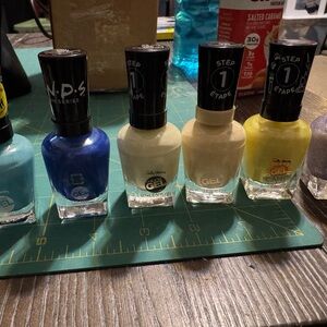 Sally Hansen Gel Nail Polish Set